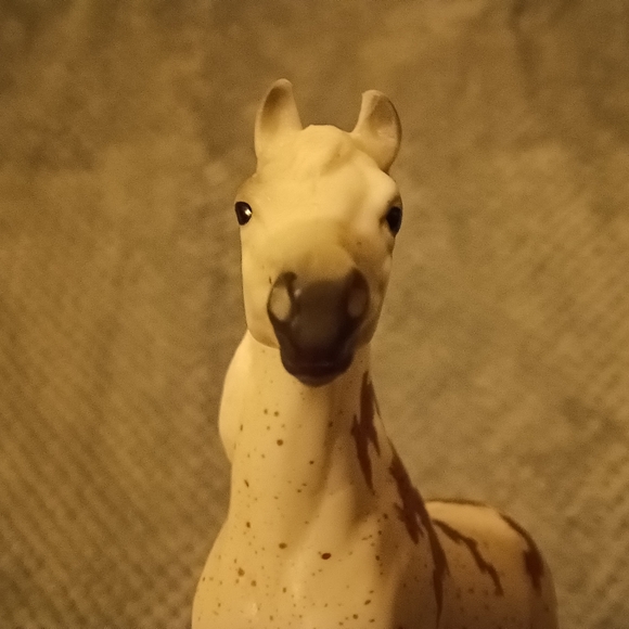 Breyer Madonna - Picture 12 of 15